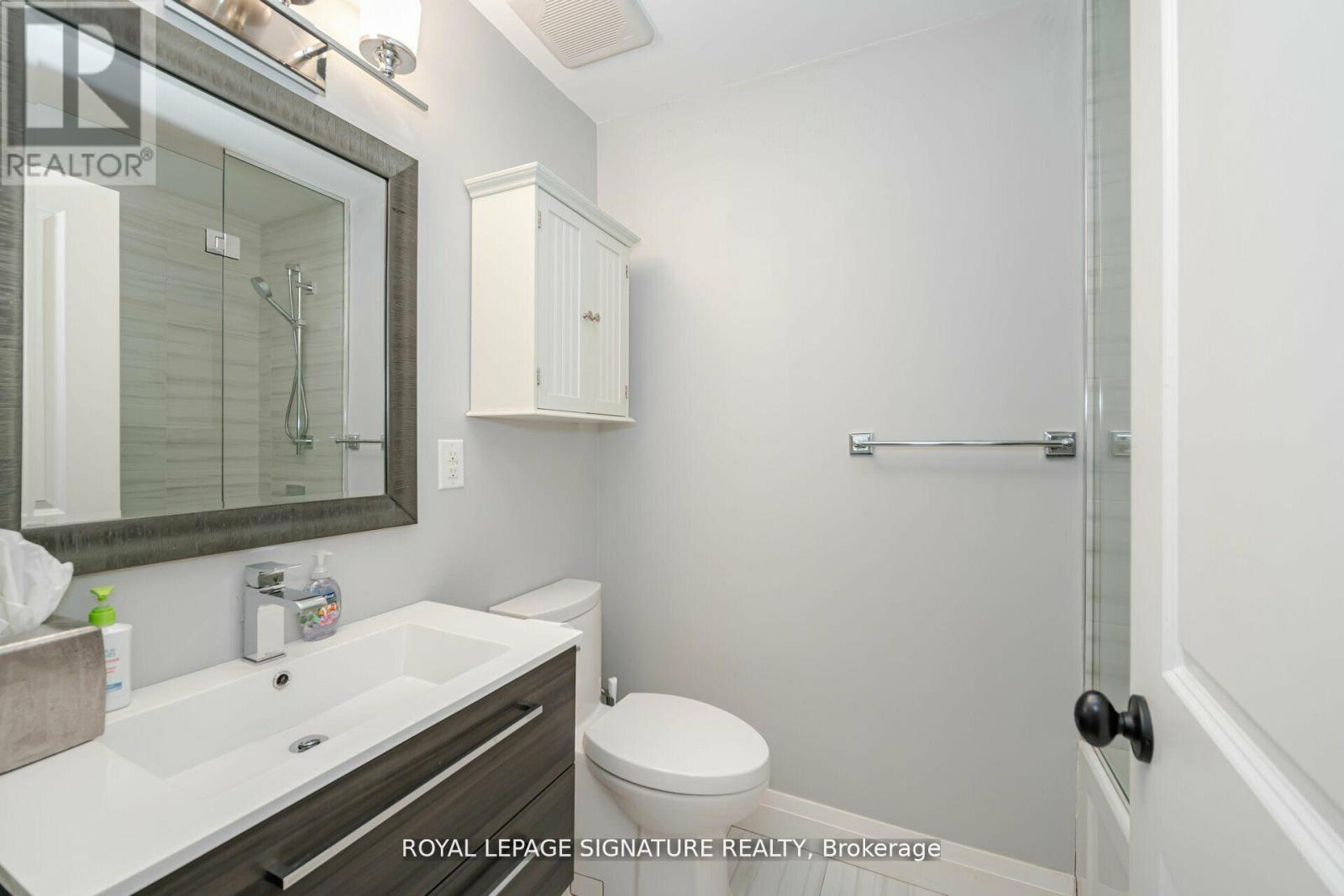 2497 Wyatt Street, Oakville, Ontario  L6L 2M7 - Photo 19 - W12244141
