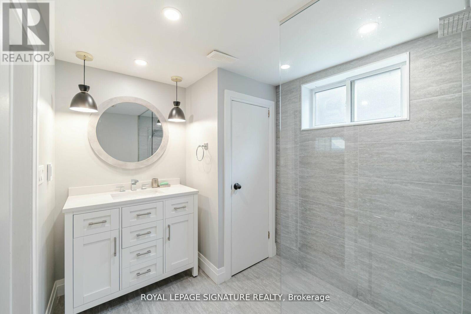 2497 Wyatt Street, Oakville, Ontario  L6L 2M7 - Photo 24 - W12244141