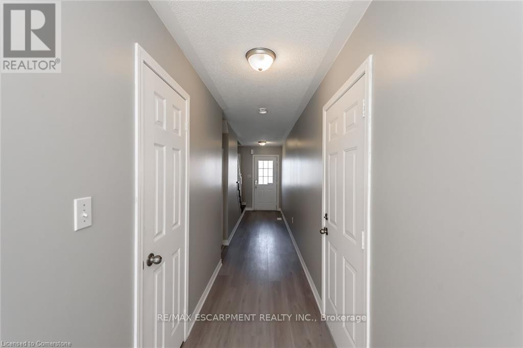Property at 626 TAYLOR CRESCENT image 4