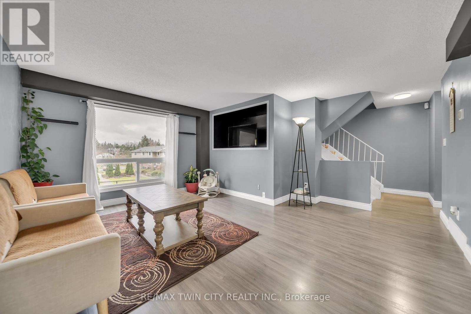 Property at 10 - 648 DOON VILLAGE ROAD image 5