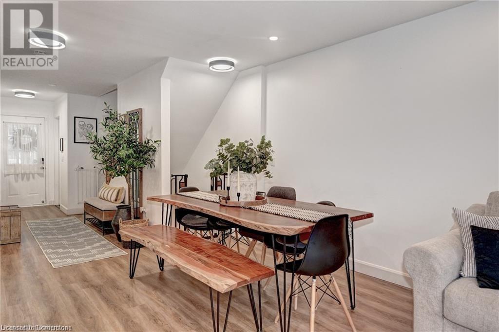 Property at 19 SOFRON Drive image 5
