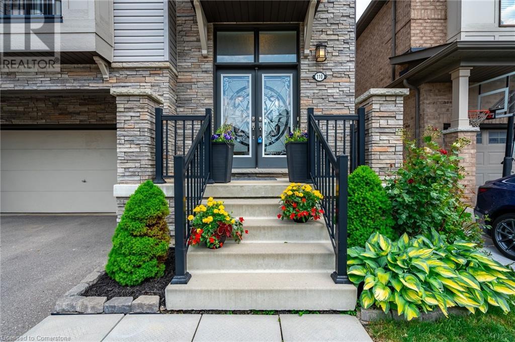 Property at 110 PAGEBROOK CRESCENT image 2
