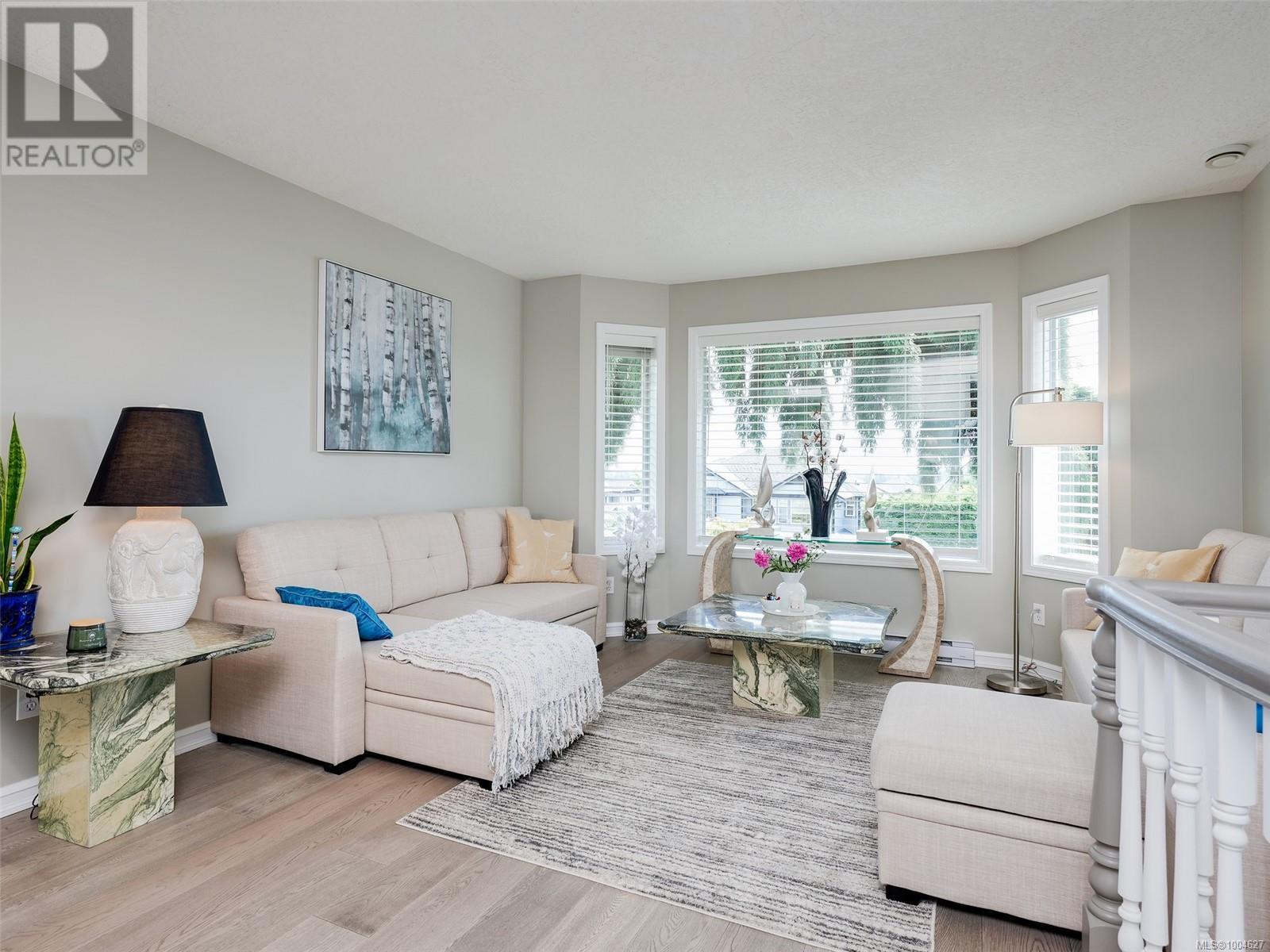 Property at 6428 Bella Vista Dr image 2