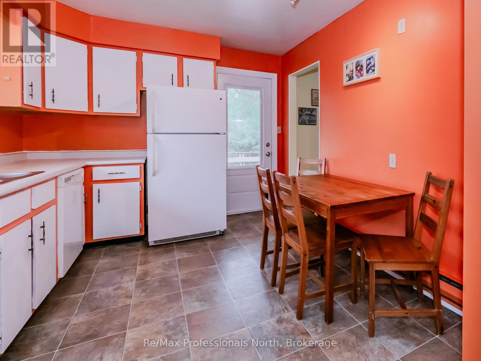 600 David Street, Gravenhurst, Ontario  P1P 1M2 - Photo 10 - X12239979