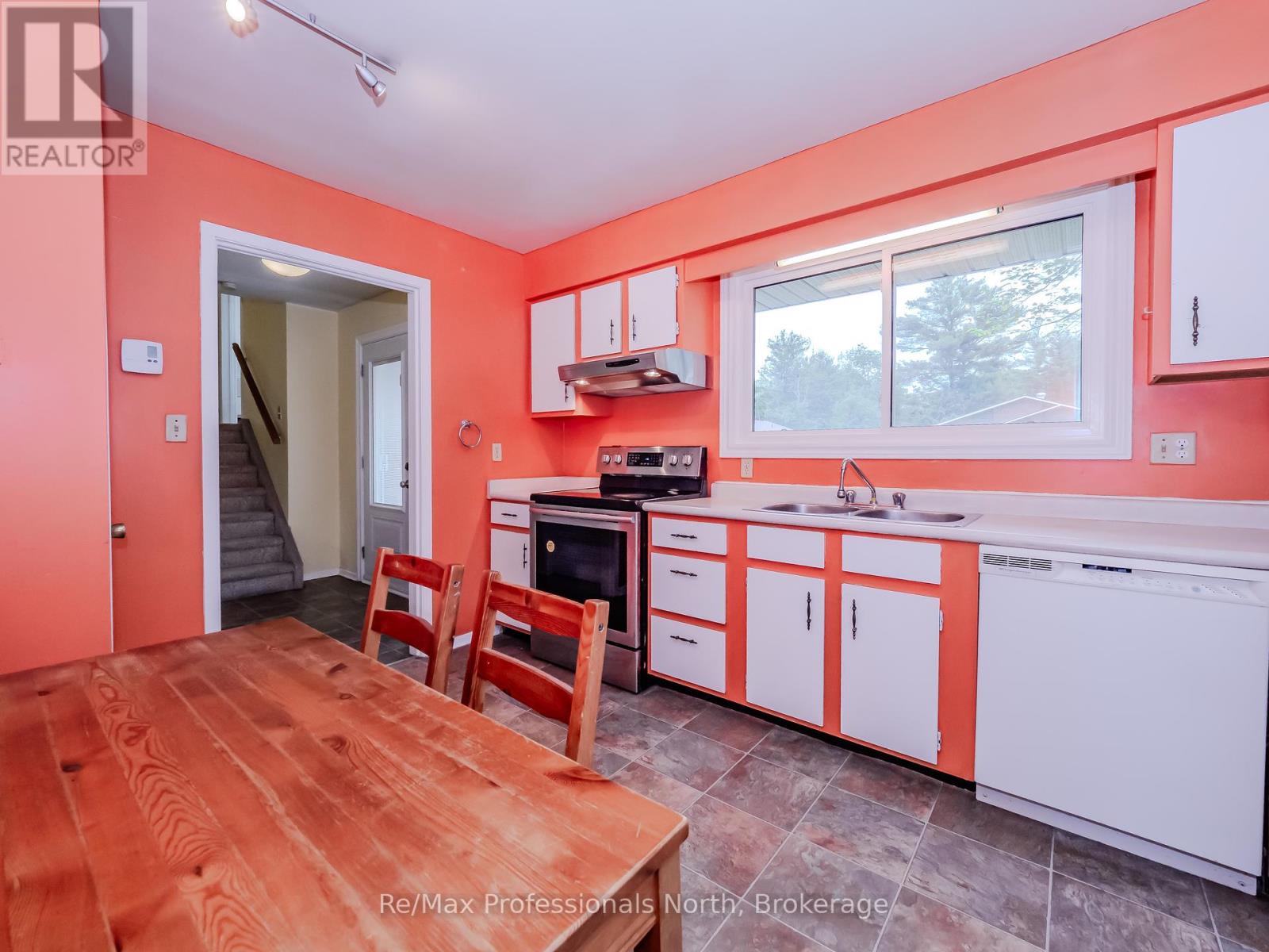 600 David Street, Gravenhurst, Ontario  P1P 1M2 - Photo 12 - X12239979