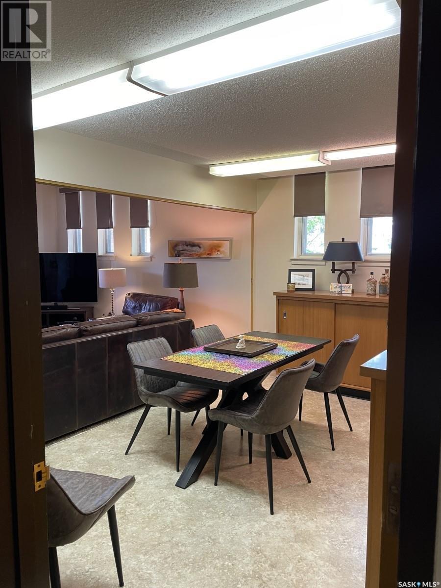 433 3rd Street E, Shaunavon, Saskatchewan  S0N 2M0 - Photo 12 - SK010705