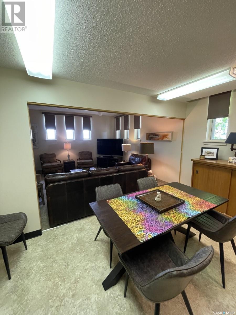 433 3rd Street E, Shaunavon, Saskatchewan  S0N 2M0 - Photo 13 - SK010705