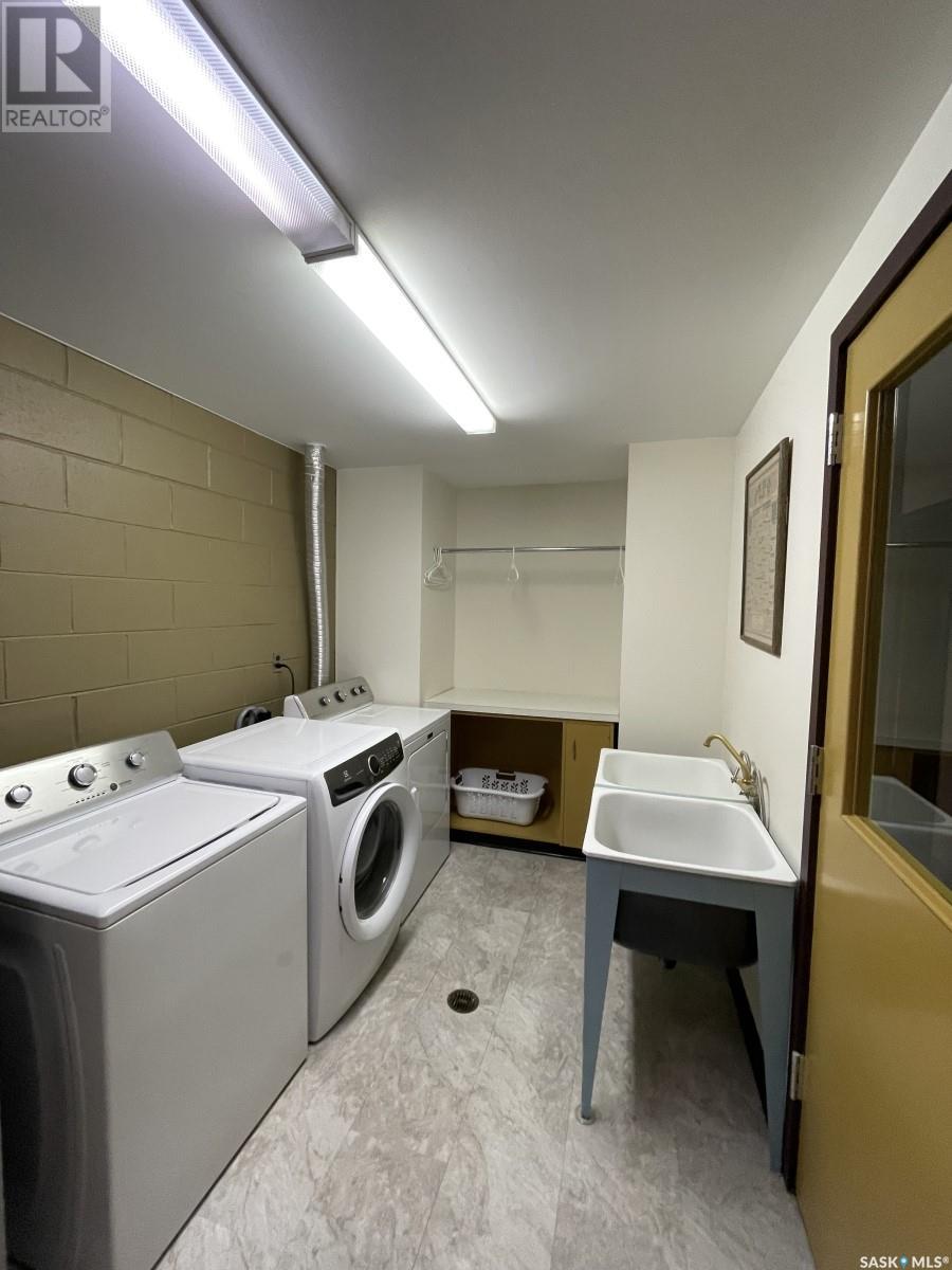 433 3rd Street E, Shaunavon, Saskatchewan  S0N 2M0 - Photo 23 - SK010705