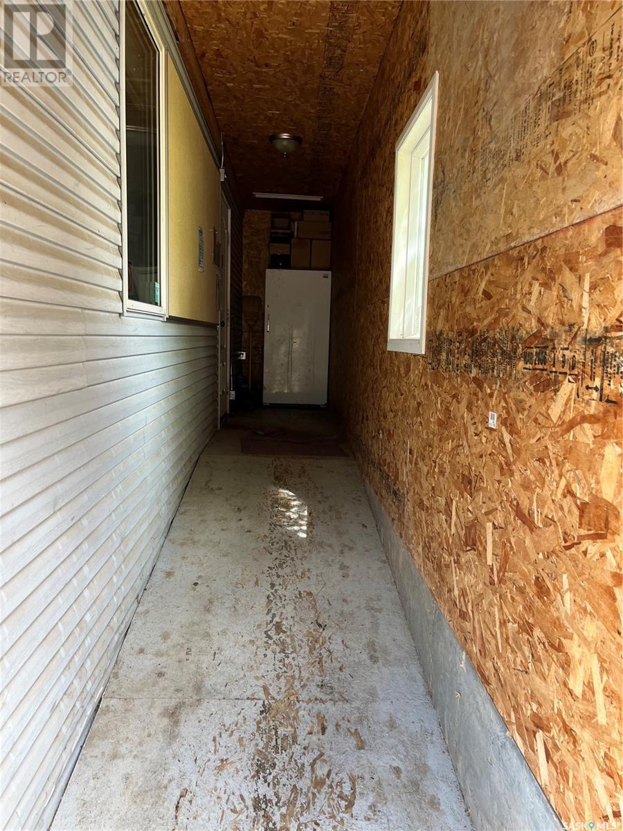 108 1st Avenue W, Lintlaw, Saskatchewan  S0A 2H0 - Photo 25 - SK010559