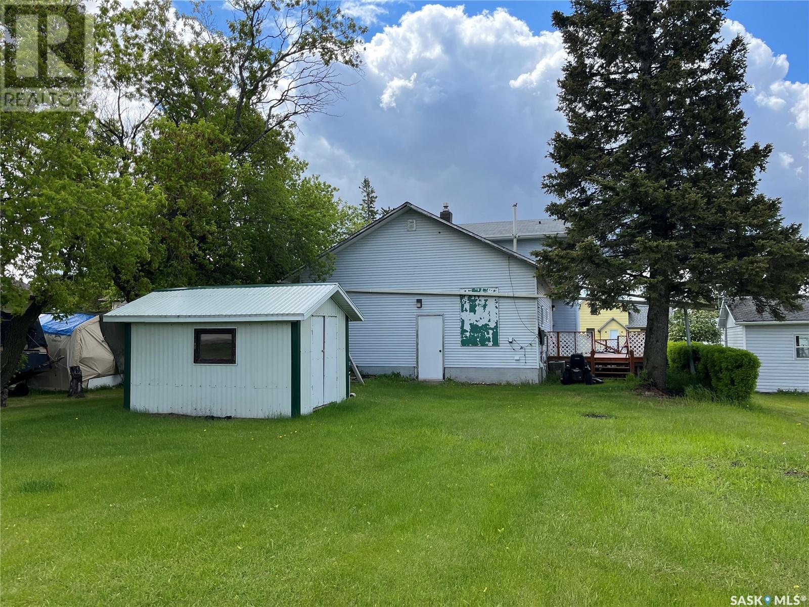 108 1st Avenue W, Lintlaw, Saskatchewan  S0A 2H0 - Photo 28 - SK010559