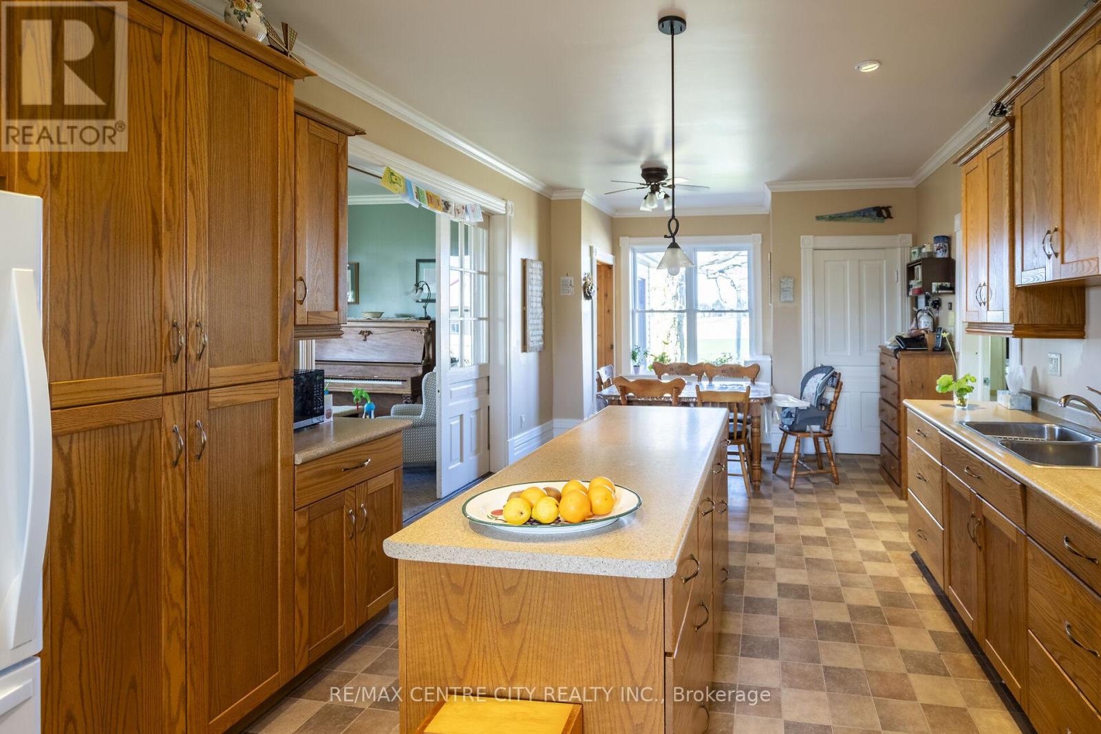47200 Mapleton Line, Malahide, Ontario  N5H 2R6 - Photo 35 - X12142871