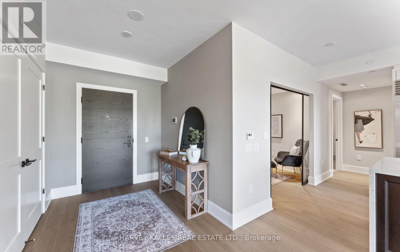 Property at 304 - 355 BEDFORD PARK AVENUE image 2