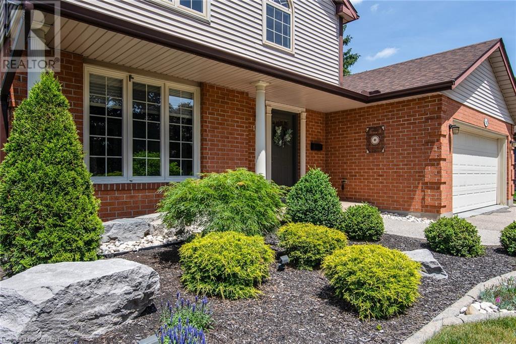 Property at 162 AMBLESIDE Court image 3