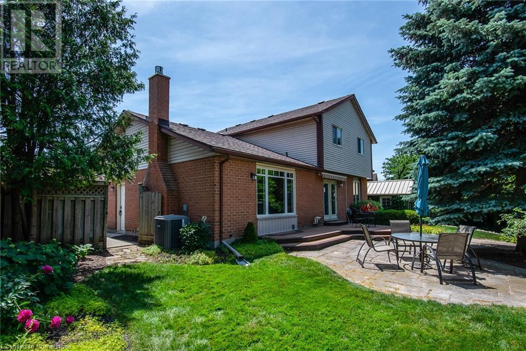 Property at 162 AMBLESIDE Court image 5