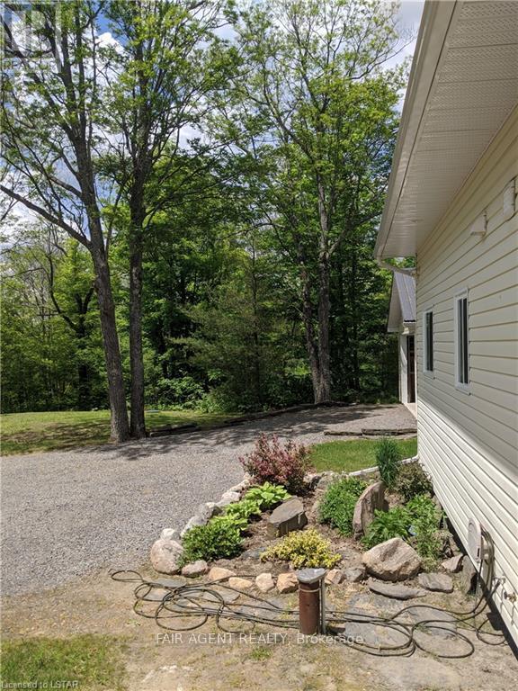 1165b Kirk Kove Road, Frontenac (Frontenac Centre), Ontario  K0H 1B0 - Photo 4 - X12244368