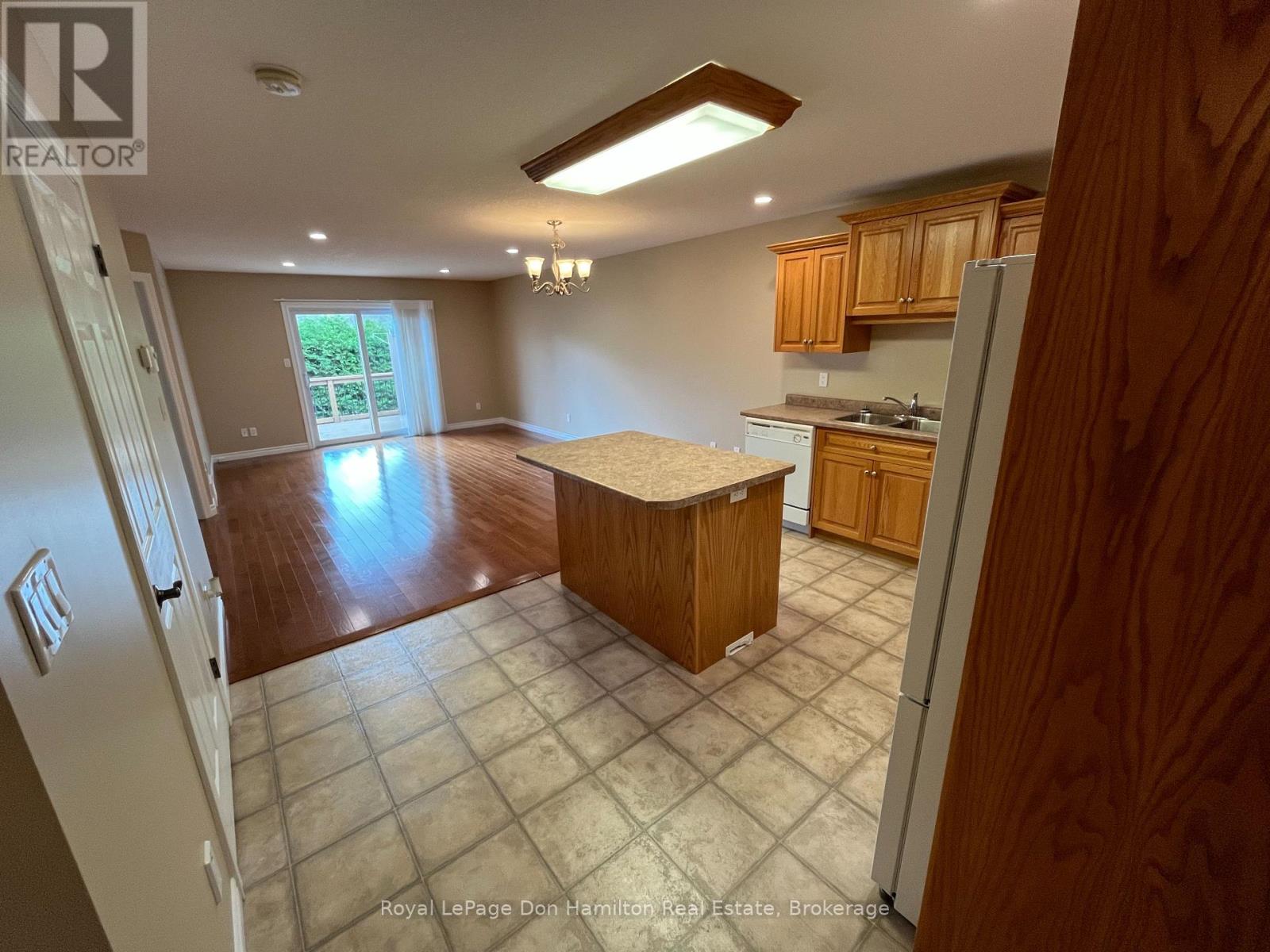 410 Danby Street E, North Perth, Ontario  N4W 0A8 - Photo 5 - X12102645