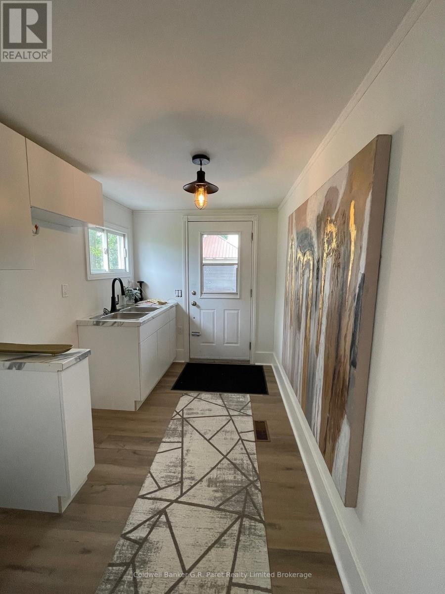 Unit A - 89 Church Street W, Norfolk (Delhi), Ontario  N4B 1V9 - Photo 3 - X12244471