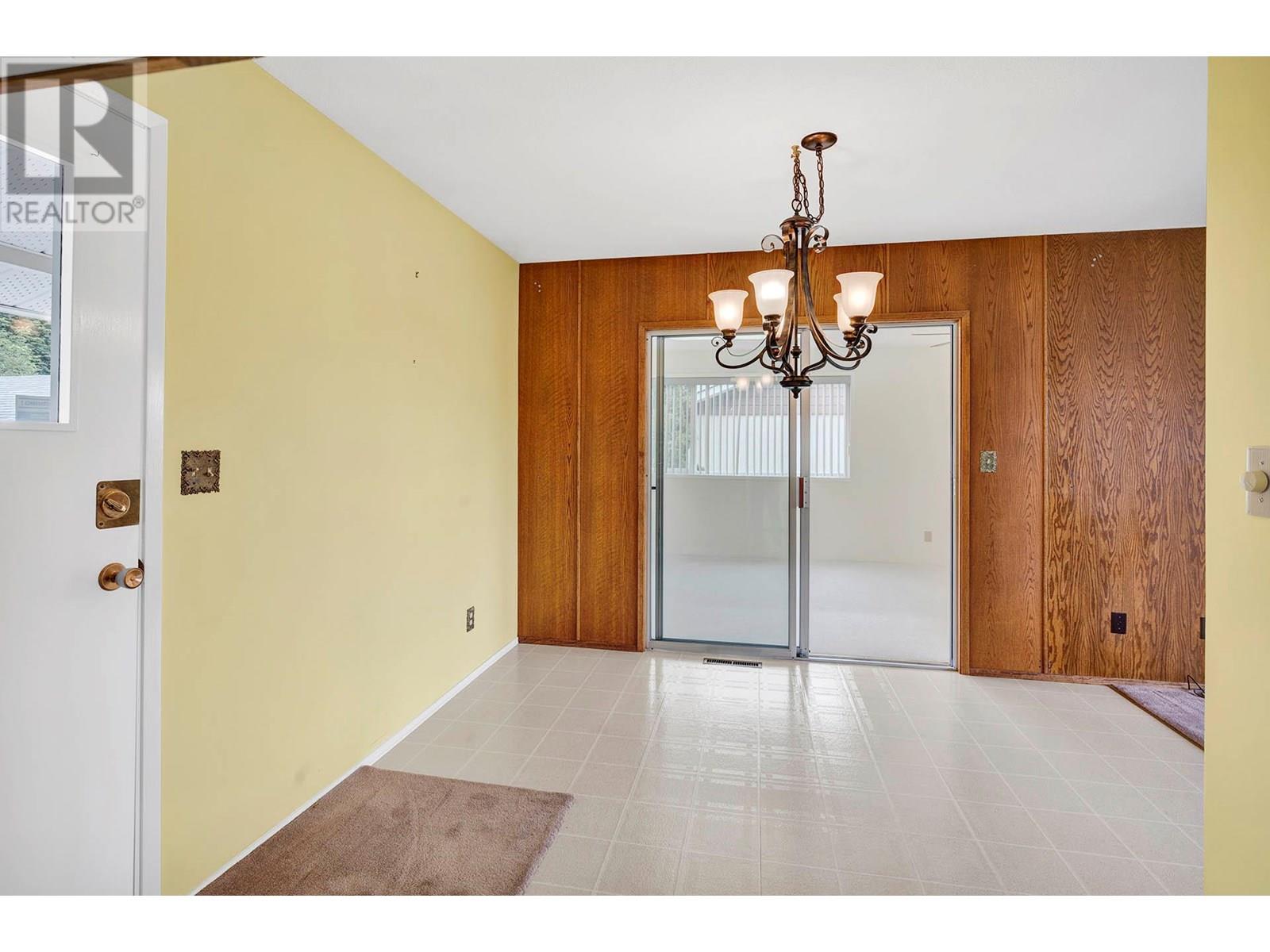 Property at 850 Sicamore Drive image 3
