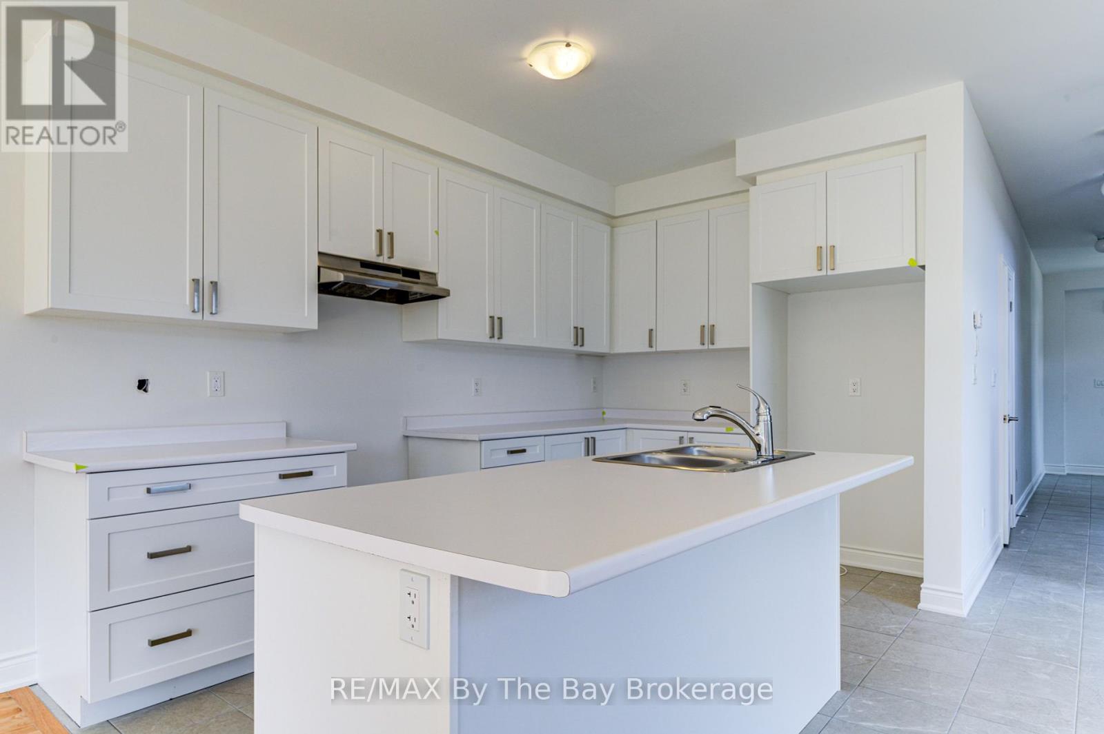 2 Autumn Drive, Wasaga Beach, Ontario  L9Z 0K7 - Photo 12 - S12244504