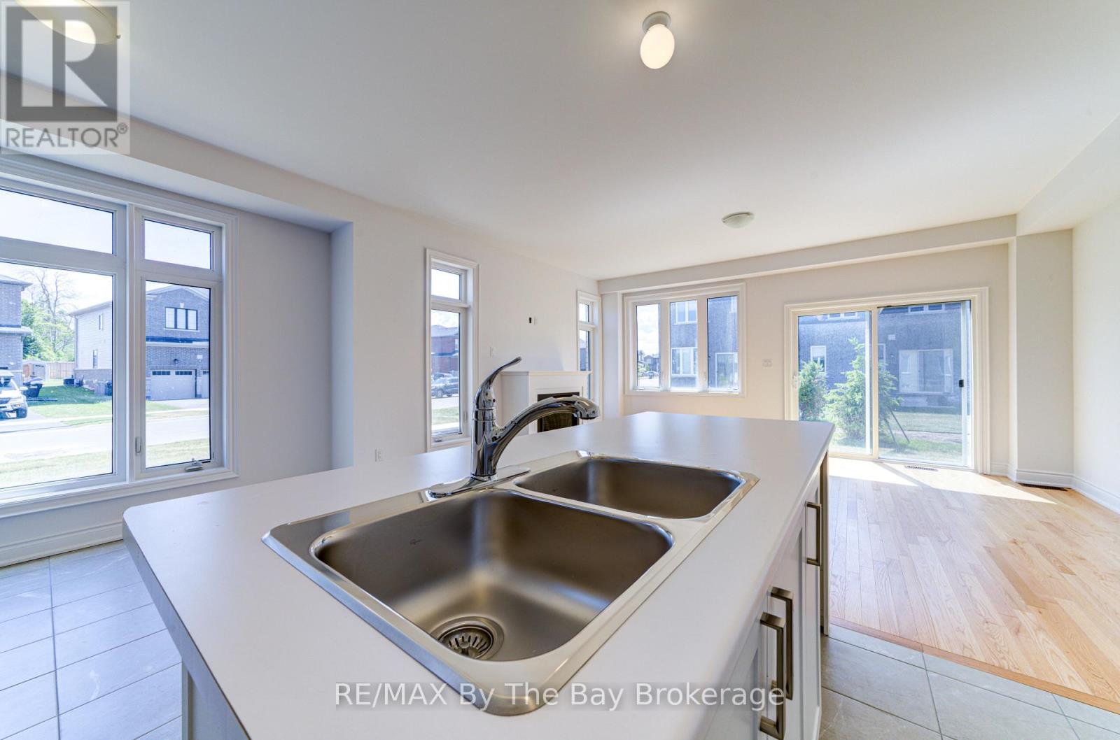 2 Autumn Drive, Wasaga Beach, Ontario  L9Z 0K7 - Photo 16 - S12244504