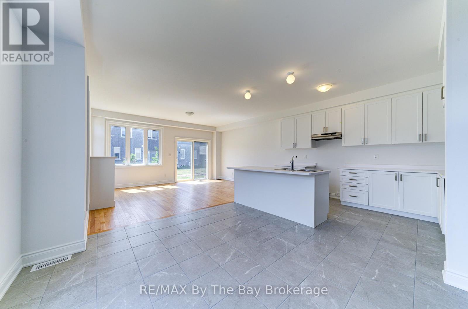 2 Autumn Drive, Wasaga Beach, Ontario  L9Z 0K7 - Photo 6 - S12244504
