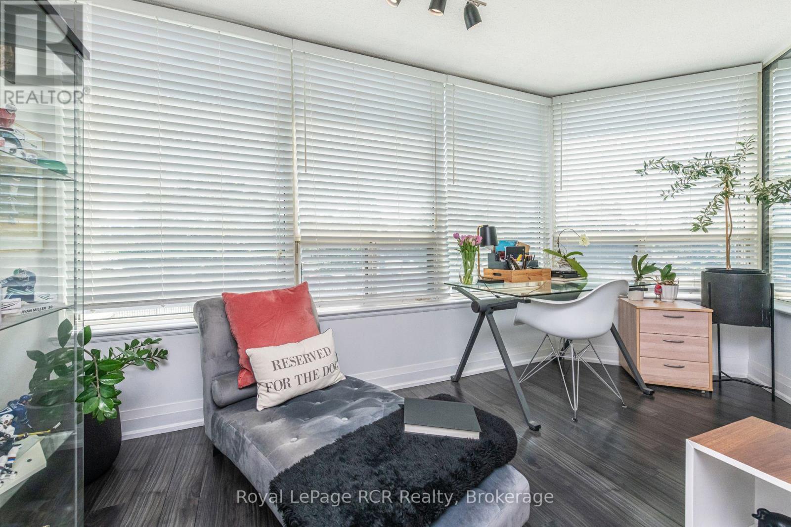 209 - 700 Constellation Drive, Mississauga, Ontario  L5R 3G8 - Photo 12 - W12244479