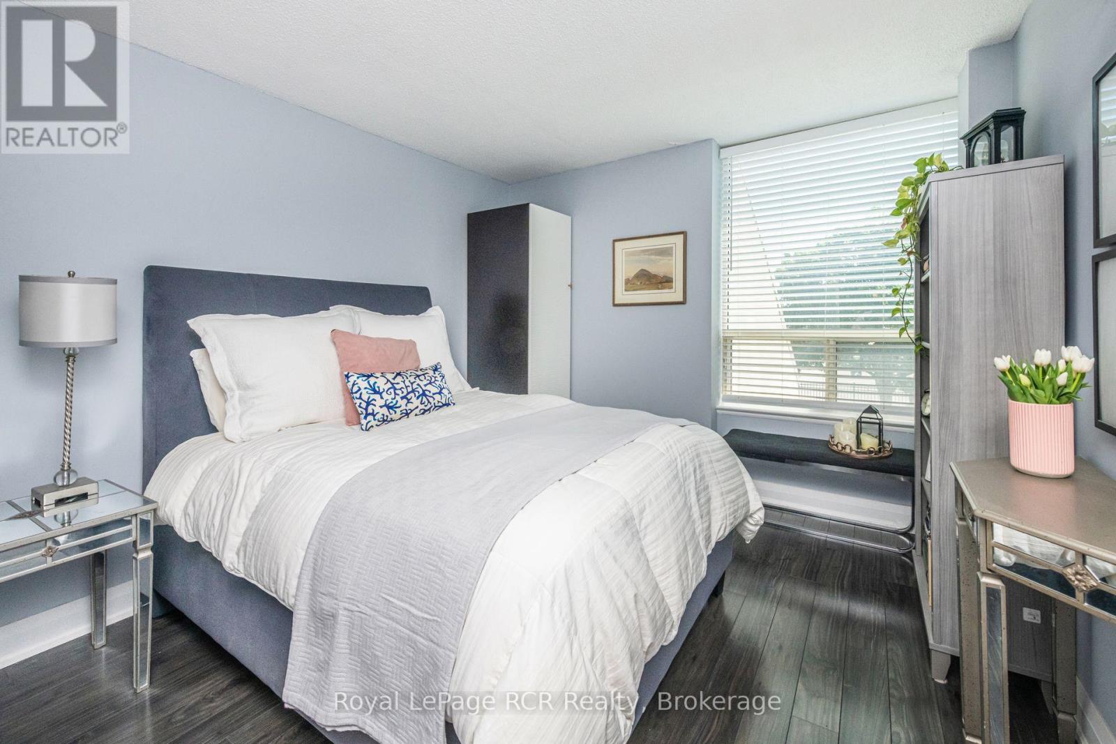 209 - 700 Constellation Drive, Mississauga, Ontario  L5R 3G8 - Photo 14 - W12244479