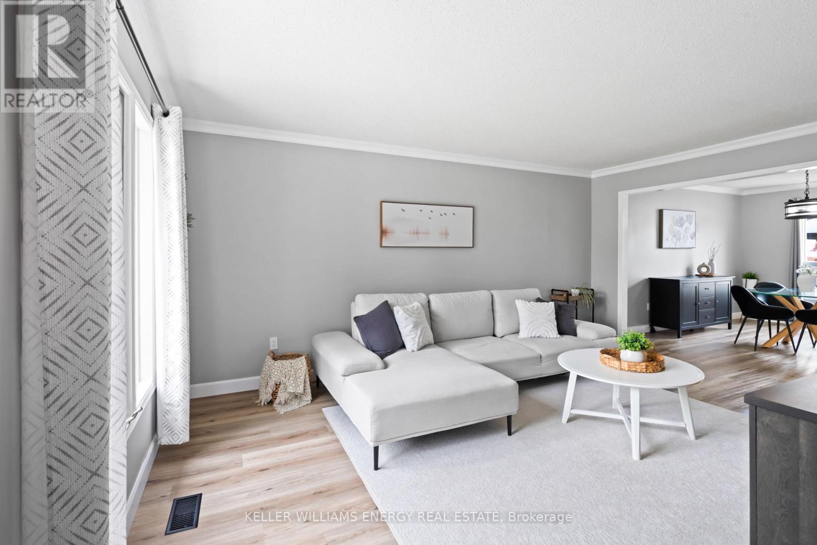 Property at 55 STRATHMANOR DRIVE image 5