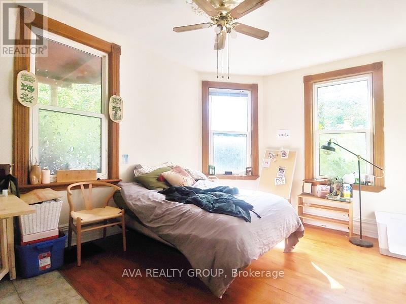 Property at 554 HIGHCROFT AVENUE image 4