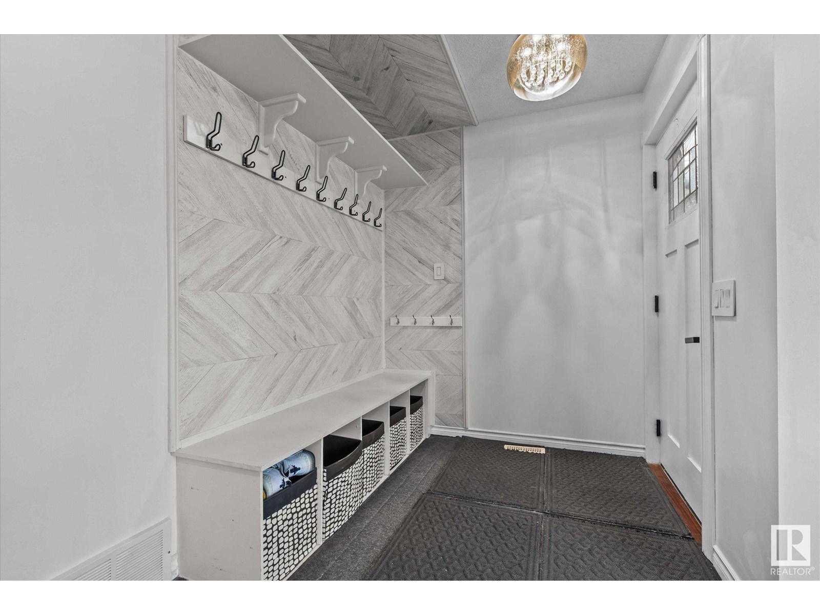Property at 408 GIBB WD NW image 3