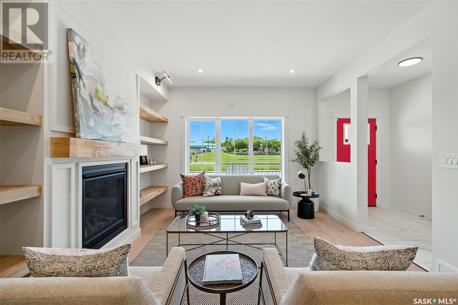 Property at 111 Bottomley AVENUE N image 3