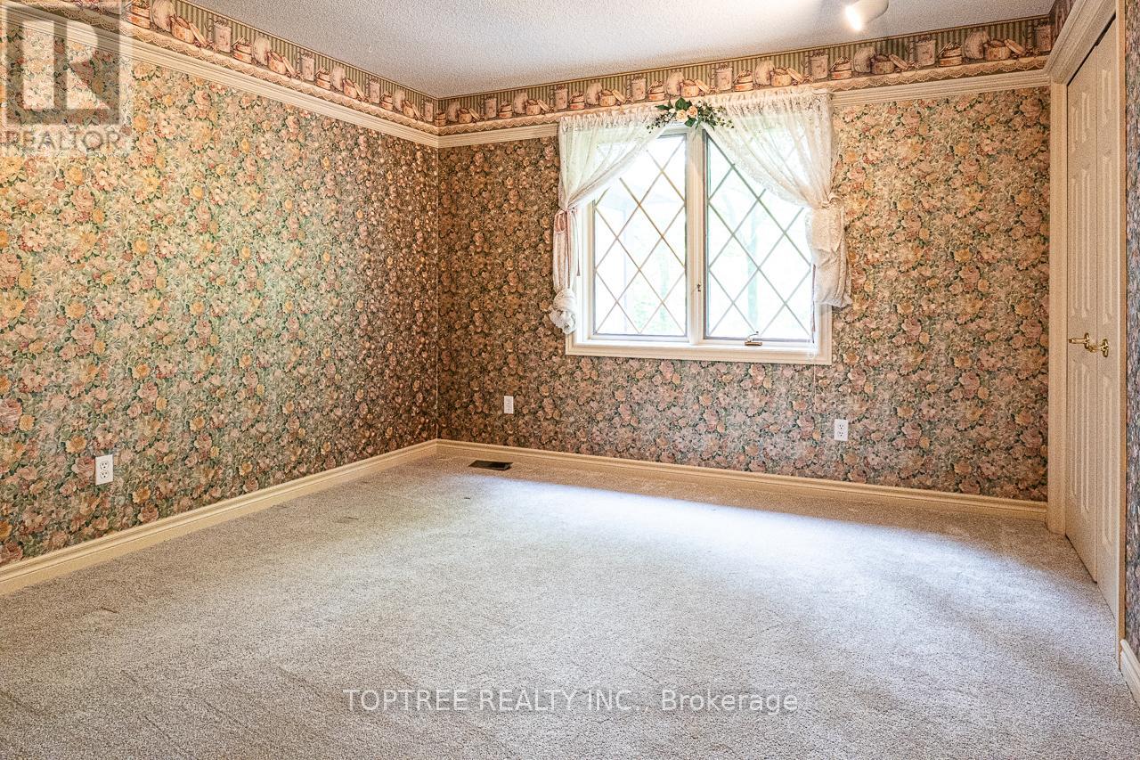 42 Pitcarnie Crescent, London North, Ontario  N6G 4N4 - Photo 28 - X12244632