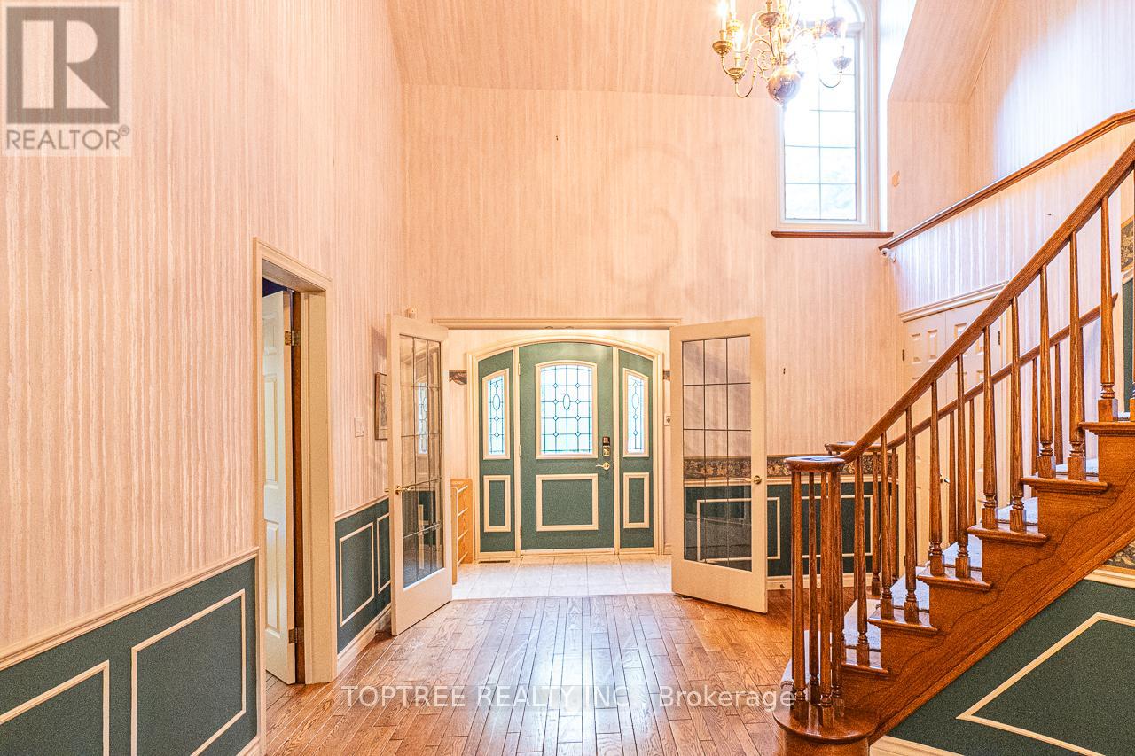 Property at 42 PITCARNIE CRESCENT image 3