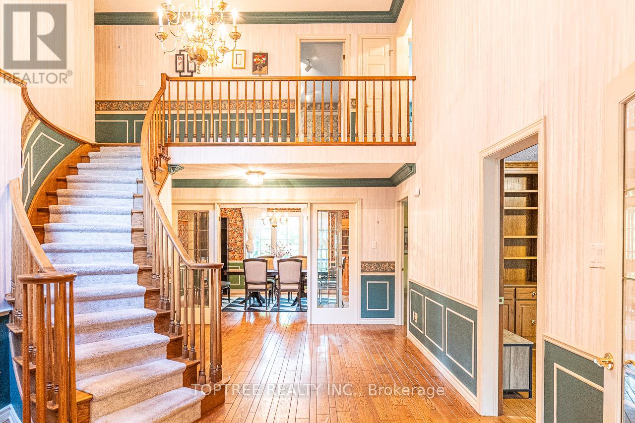 Property at 42 PITCARNIE CRESCENT image 4