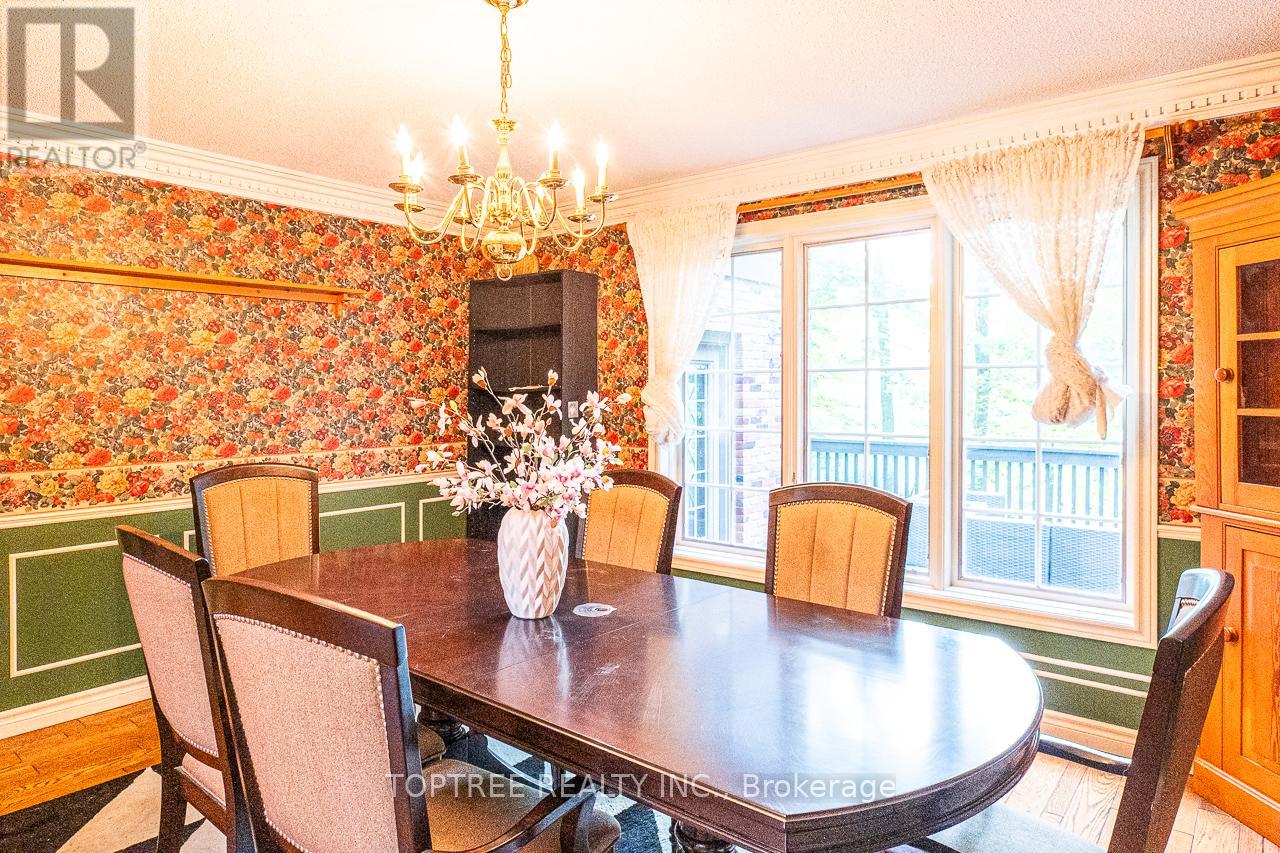 42 Pitcarnie Crescent, London North, Ontario  N6G 4N4 - Photo 6 - X12244632