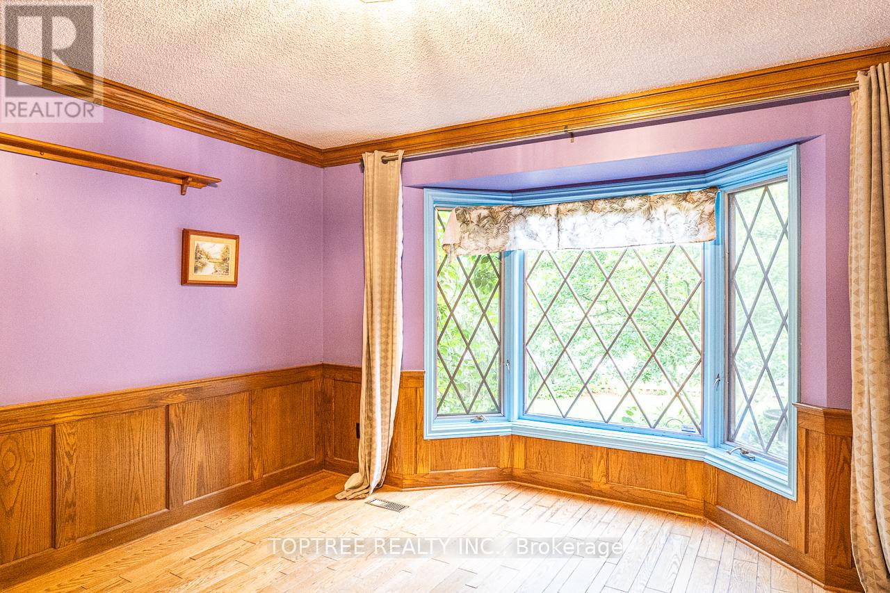 42 Pitcarnie Crescent, London North, Ontario  N6G 4N4 - Photo 7 - X12244632