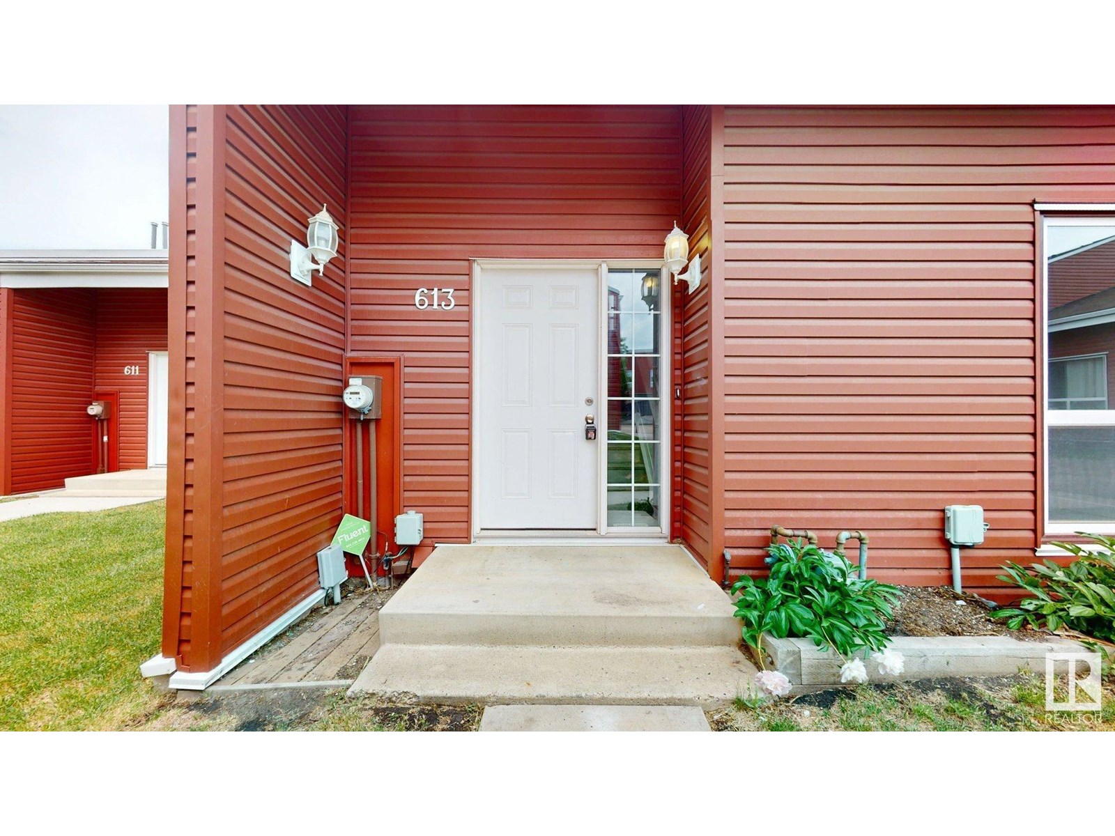 Property at 613 MILLBOURNE RD E NW image 1