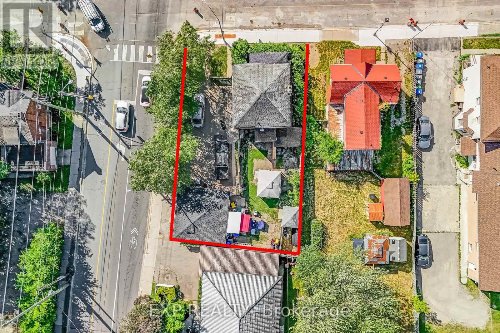 Property at 195 QUEEN STREET W image 1