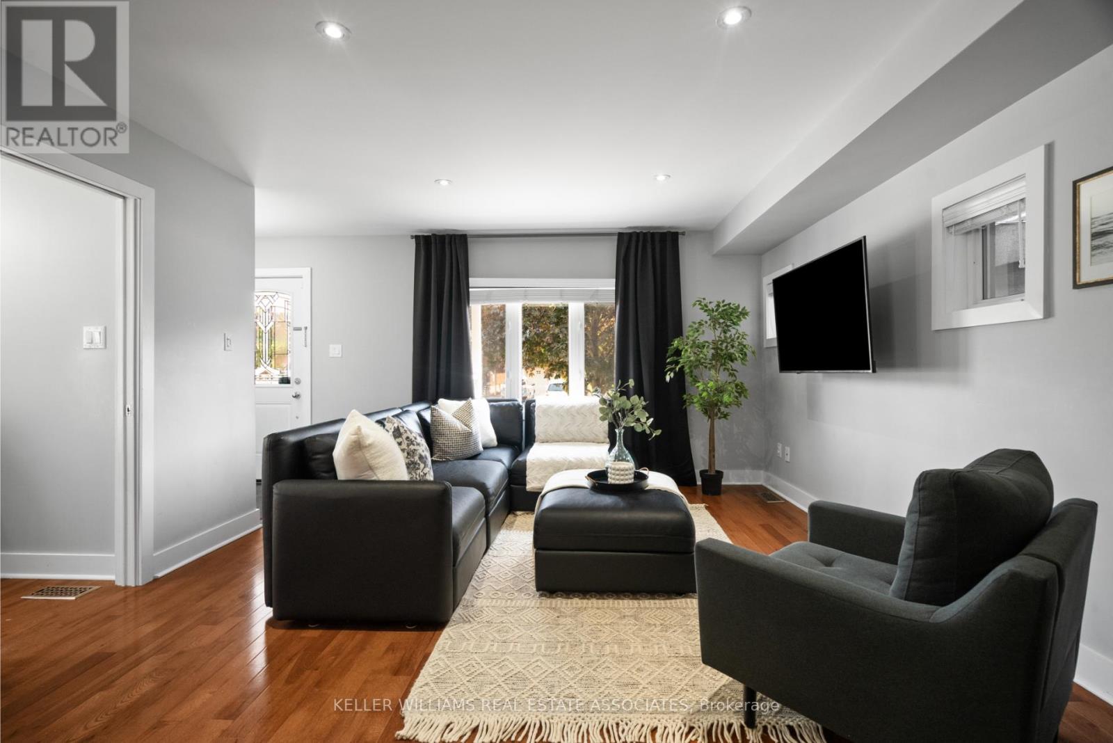 Property at 296 MELROSE STREET image 4