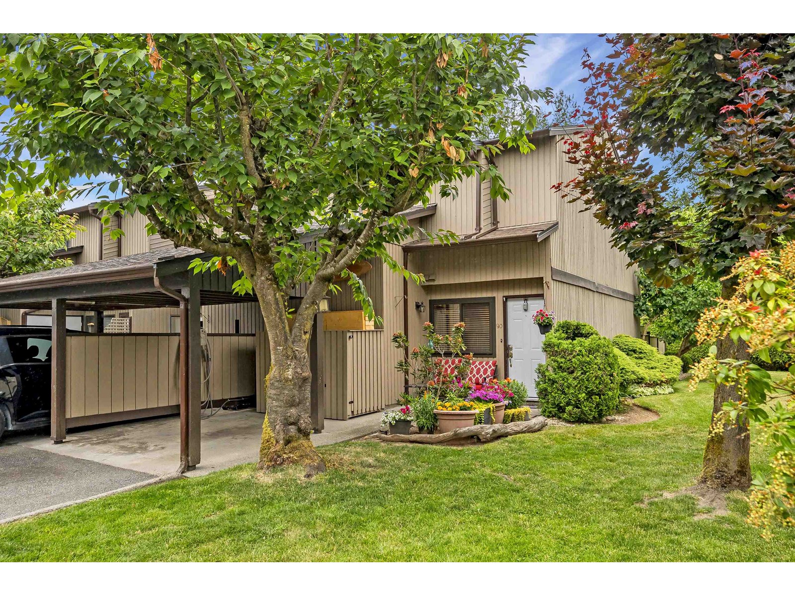 Property at 90 27044 32 AVENUE image 4