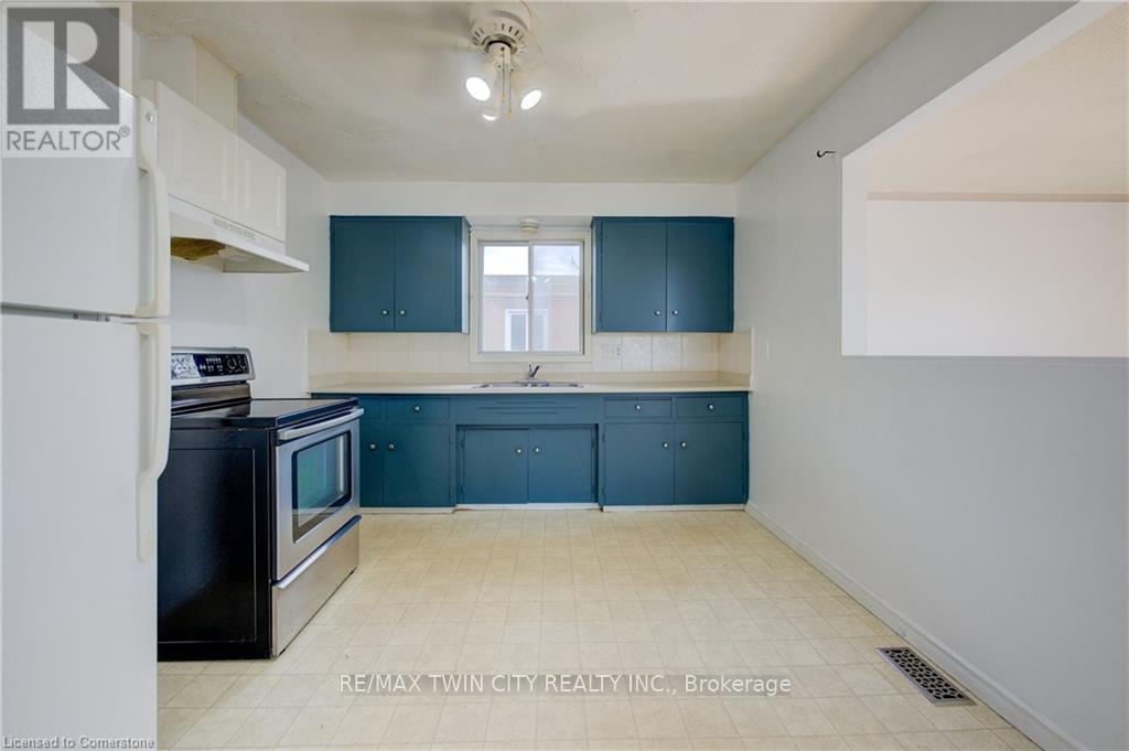 Property at 486 HIGHLAND ROAD E image 5
