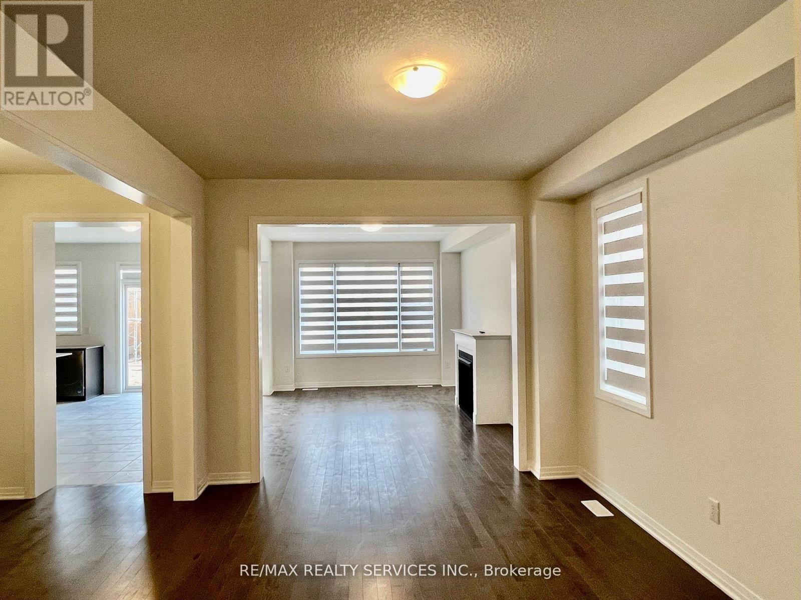 Property at 41 PRINCE PHILIP BOULEVARD image 3