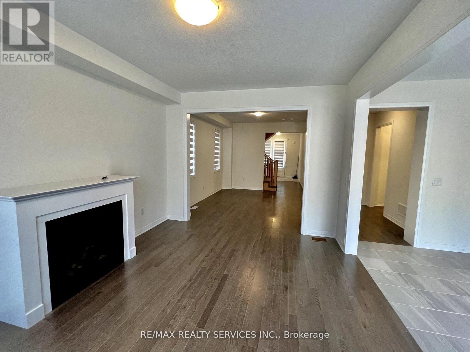 Property at 41 PRINCE PHILIP BOULEVARD image 4