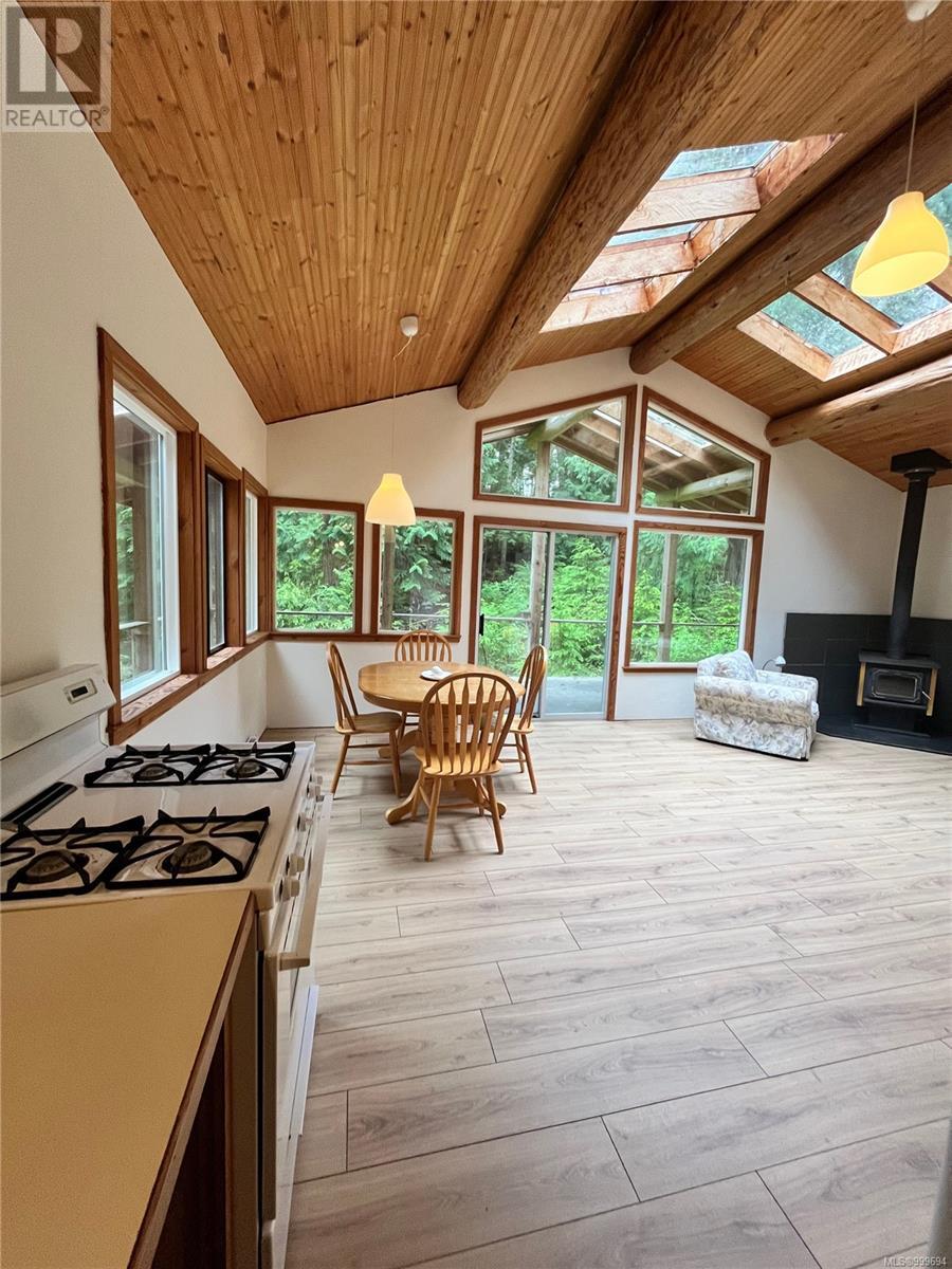 421 Whaletown Rd, Cortes Island, British Columbia  V0P 1Z0 - Photo 9 - 999694