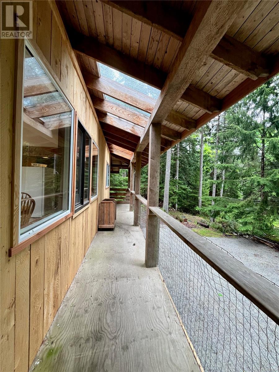 421 Whaletown Rd, Cortes Island, British Columbia  V0P 1Z0 - Photo 17 - 999694