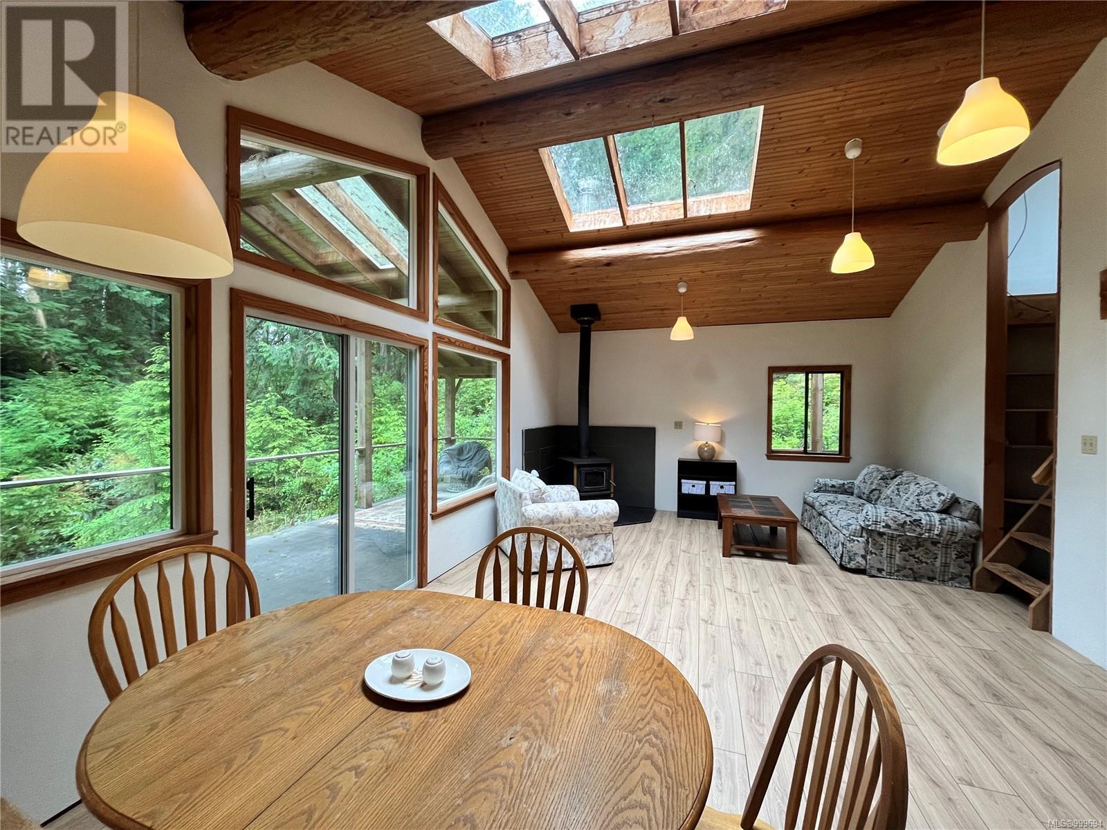 421 Whaletown Rd, Cortes Island, British Columbia  V0P 1Z0 - Photo 4 - 999694