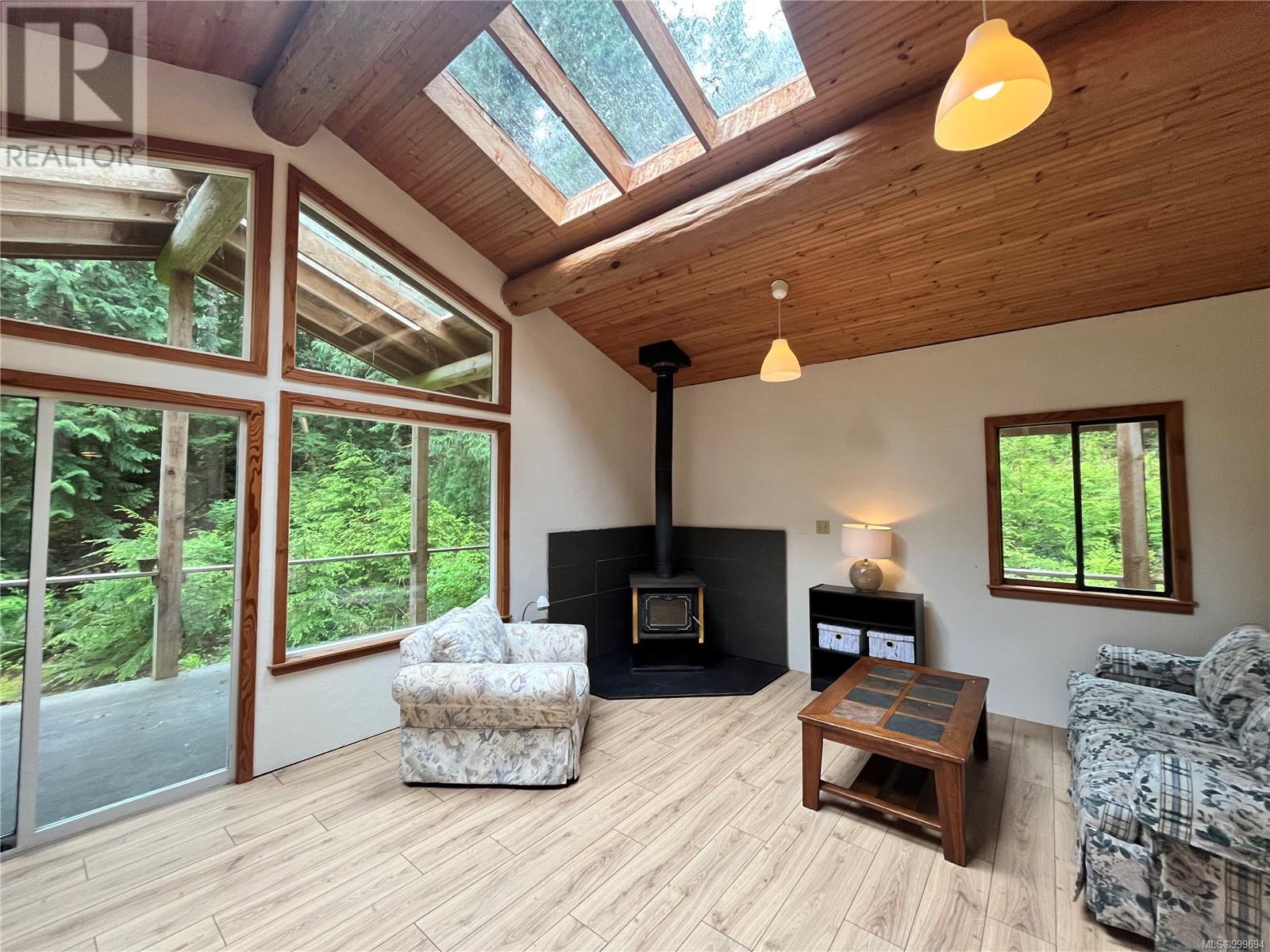 421 Whaletown Rd, Cortes Island, British Columbia  V0P 1Z0 - Photo 5 - 999694