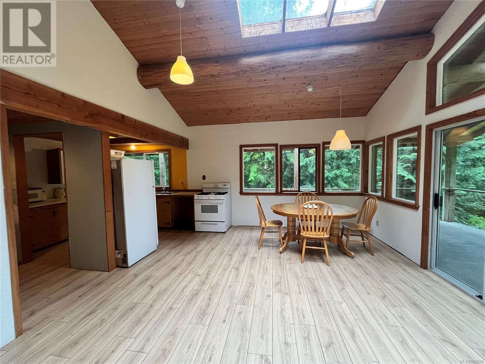 421 Whaletown Rd, Cortes Island, British Columbia  V0P 1Z0 - Photo 7 - 999694
