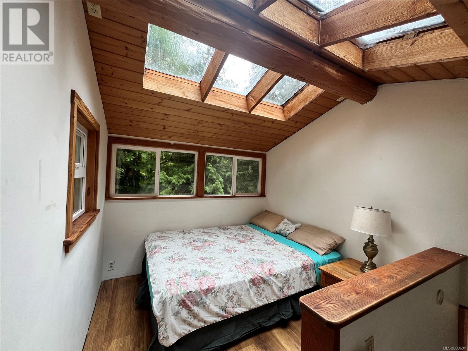 421 Whaletown Rd, Cortes Island, British Columbia  V0P 1Z0 - Photo 11 - 999694