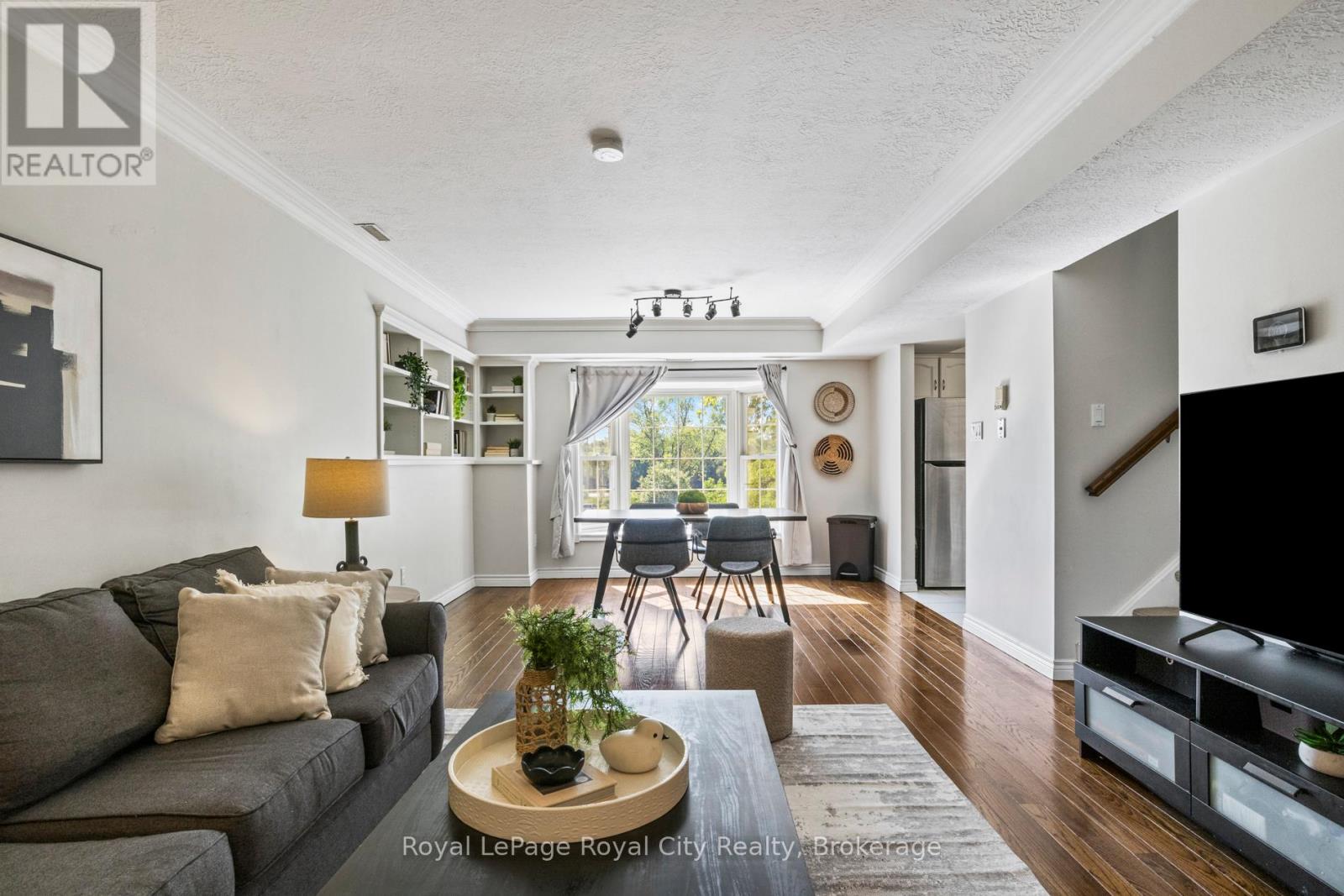 Property at 209 - 360 WATERLOO AVENUE image 2